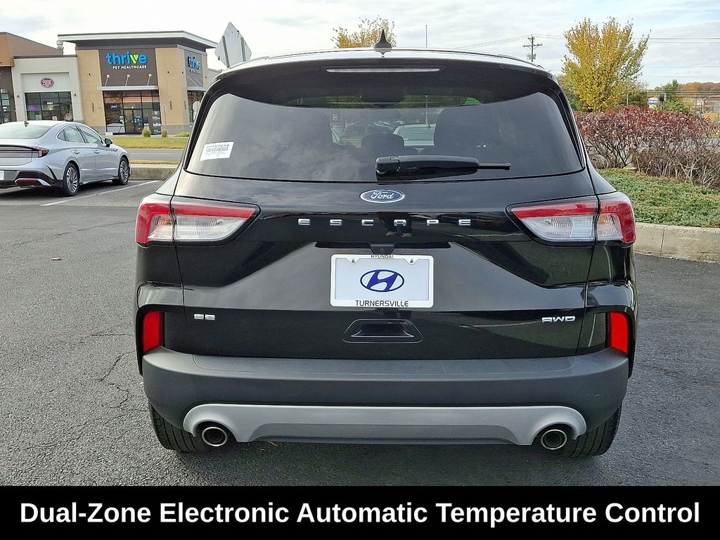 Thumbnail: 2022 Ford Escape - 6