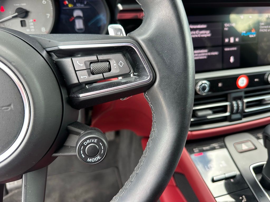 Thumbnail: 2023 Porsche Macan - 18