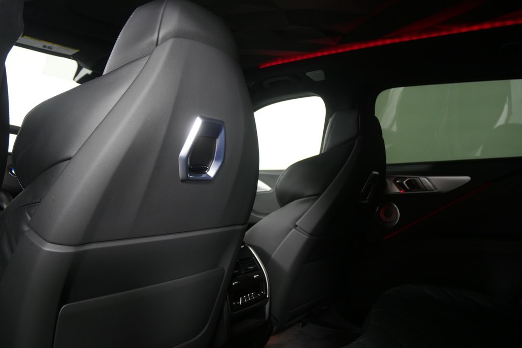 Thumbnail: 2026 BMW XM - 17