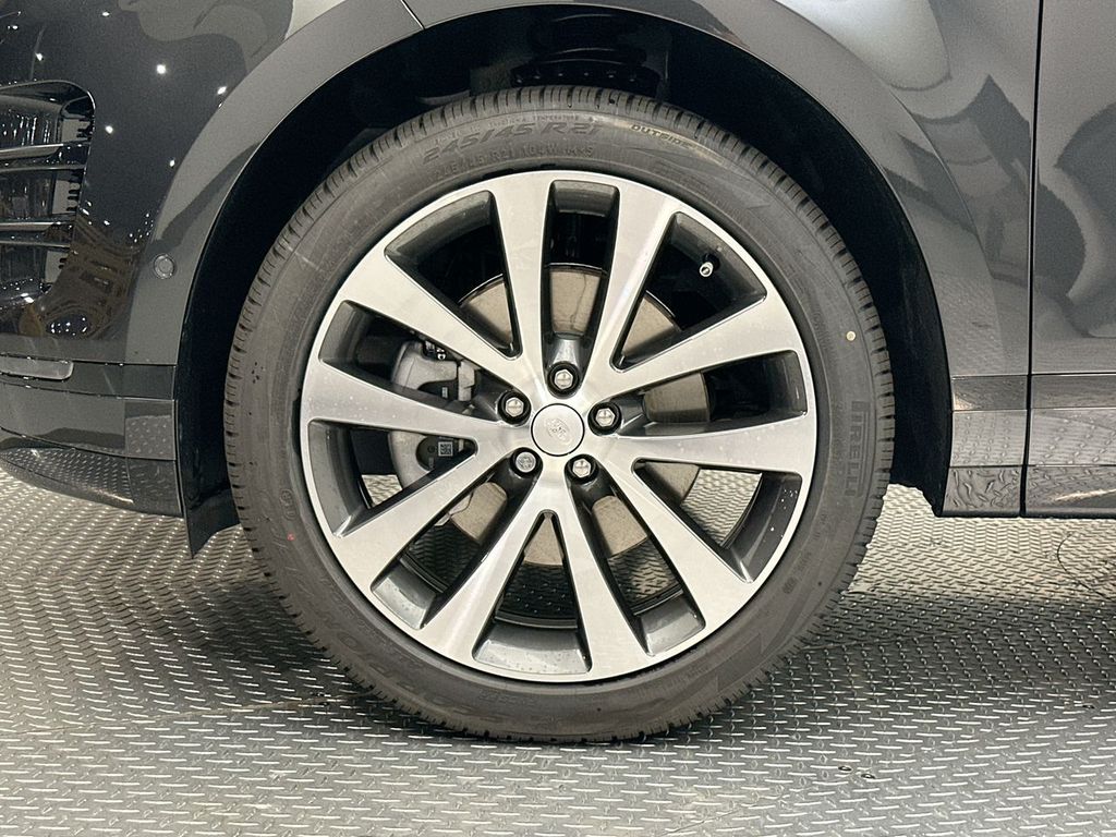 Thumbnail: 2026 Land Rover Range Rover Evoque - 5