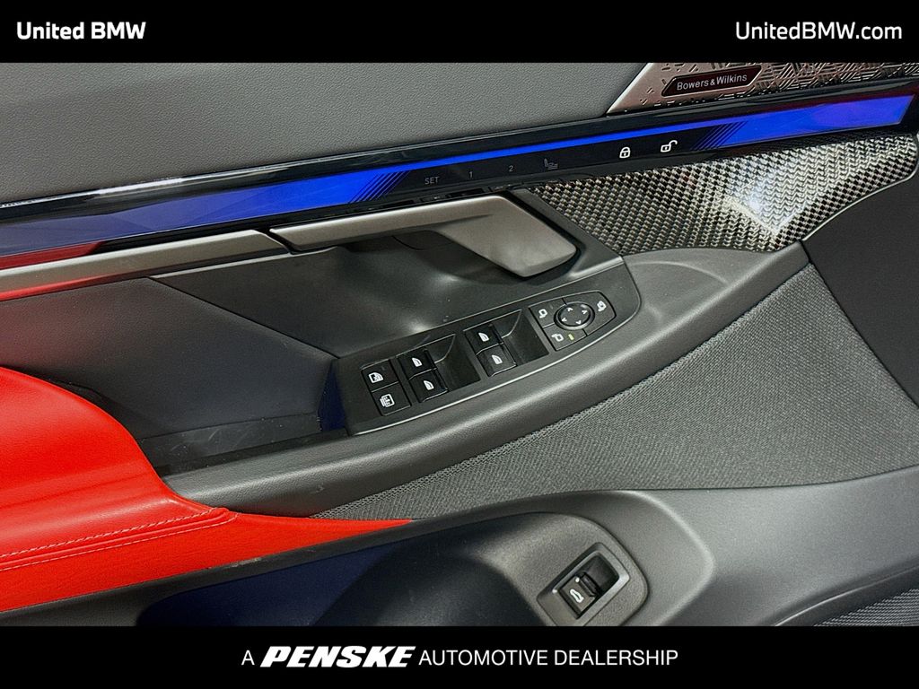 Thumbnail: 2025 BMW M5 - 3