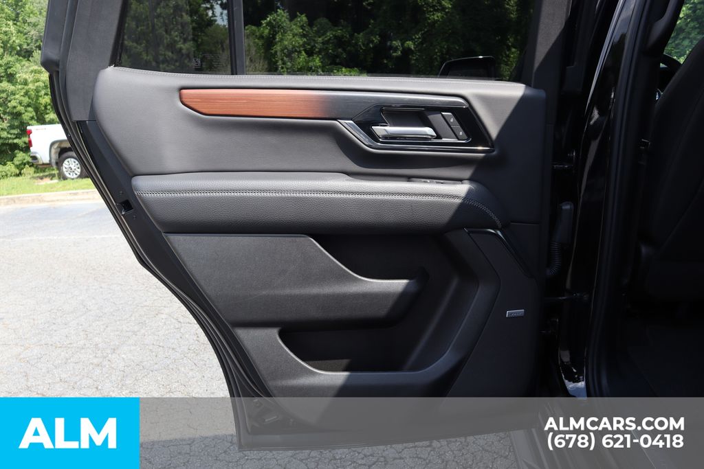 Used 2025 Black GMC Denali image 21