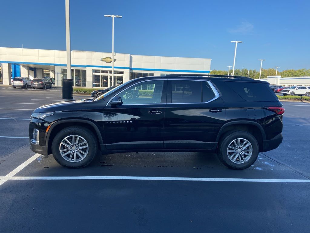 Thumbnail: 2023 Chevrolet Traverse - 2