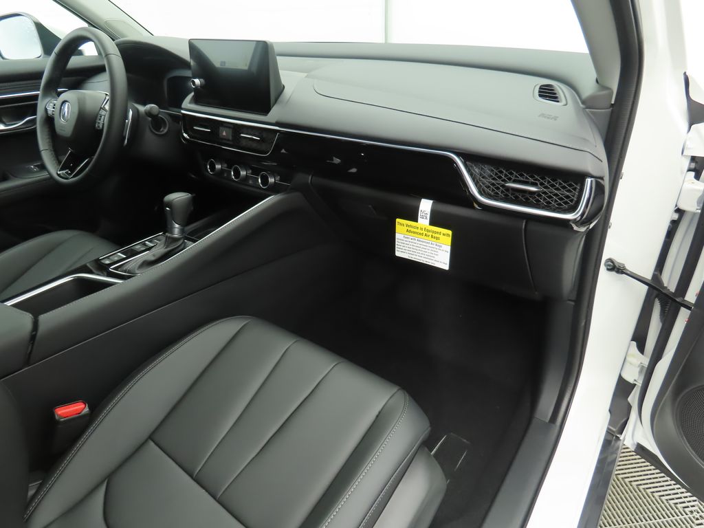 Thumbnail: 2025 Acura ADX - 18