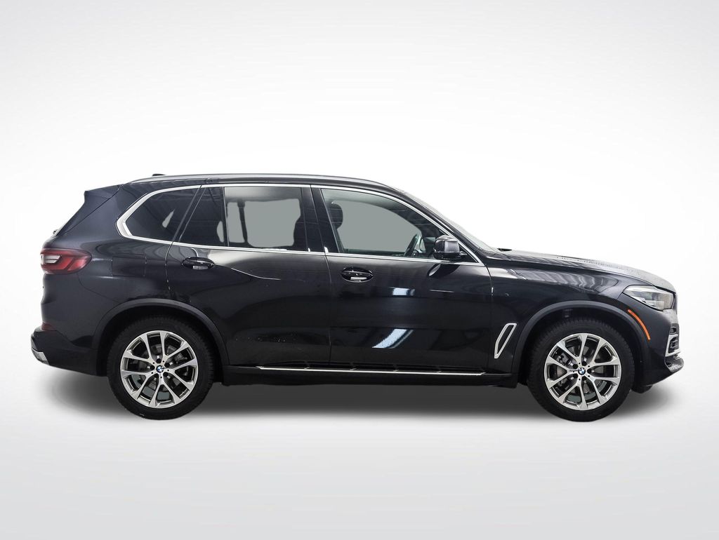 Thumbnail: 2023 BMW X5 - 6