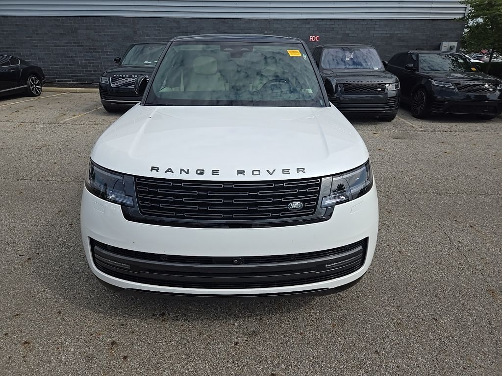 Certified Used 2024 White Land Rover Autobiography image 2