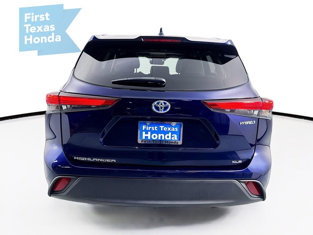 2021 Toyota Highlander Hybrid XLE photo