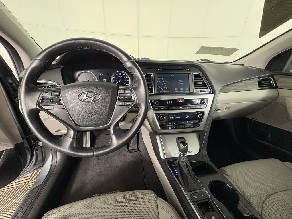 Used 2017 Gray Hyundai Limited image 8