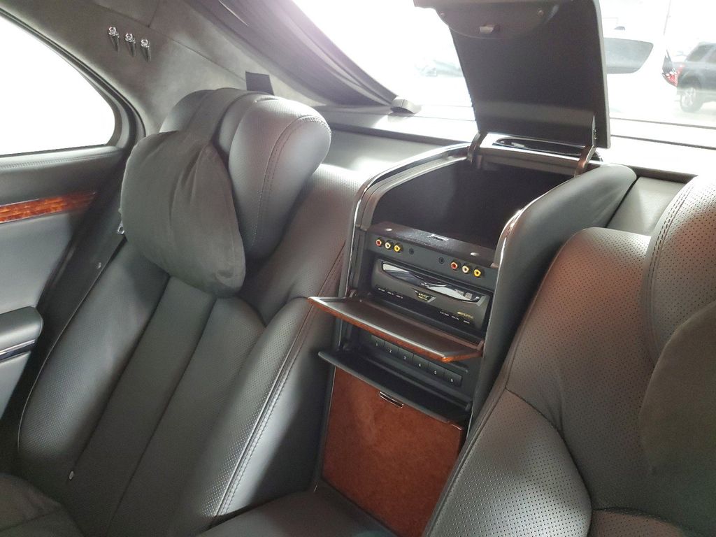 2004 Maybach 57 Base 16