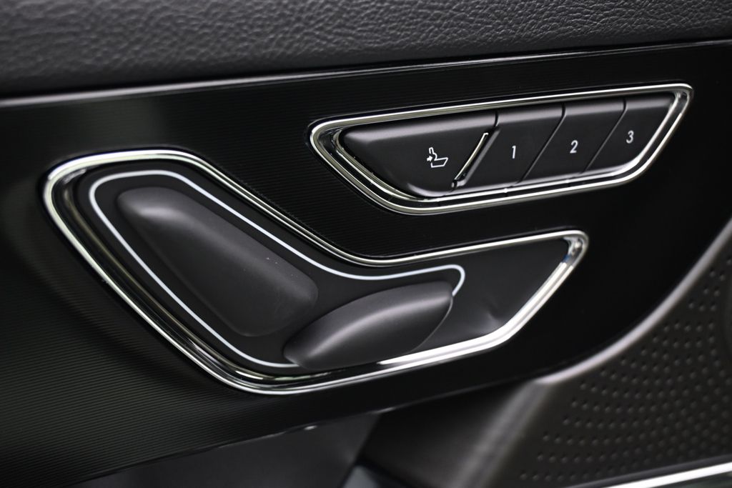 New 2026 White Lincoln Reserve image 14