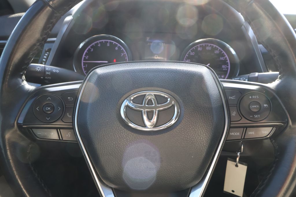 Thumbnail: 2020 Toyota Camry - 18