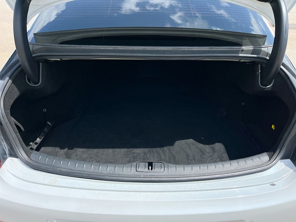 2021 Genesis G80 2.5T White at AutoSavvy Houston Northwest