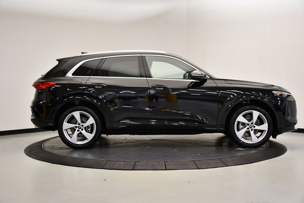 Thumbnail: 2025 Audi Q5 - 6