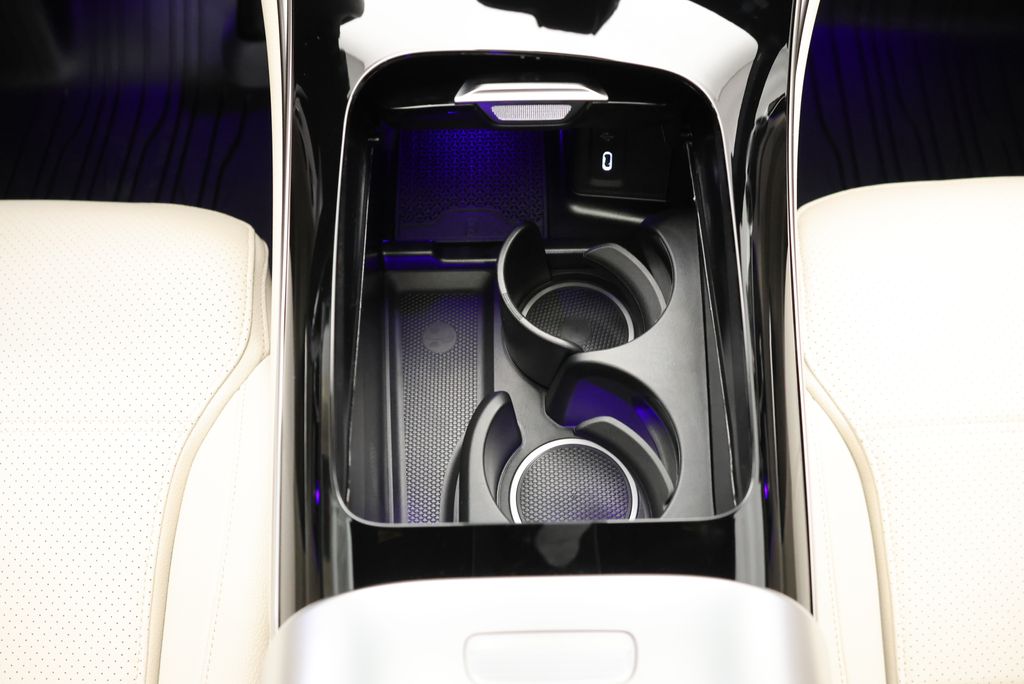Thumbnail: 2027 Mercedes-Benz GLC - 28