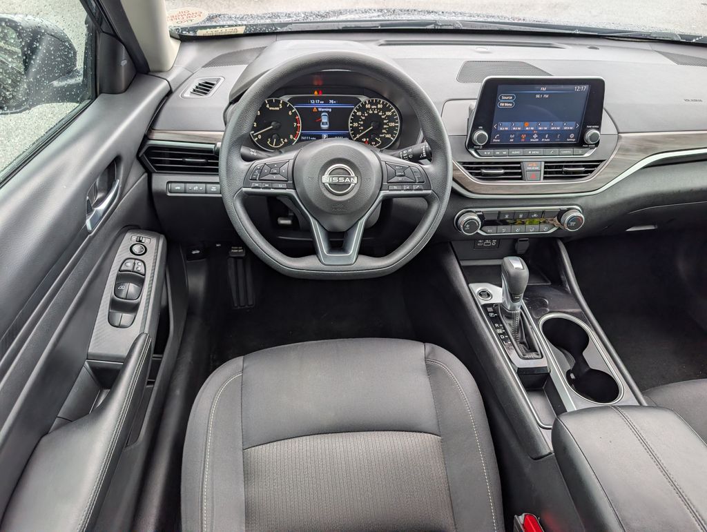 Used 2024 Nissan Altima Sedan