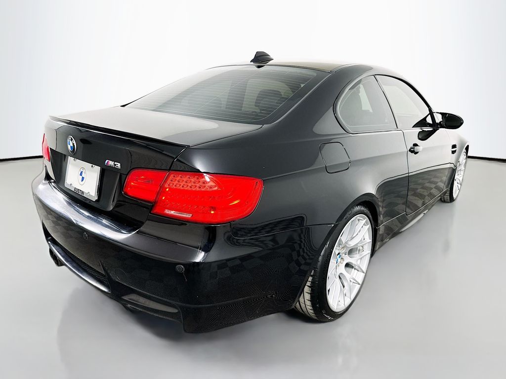 Thumbnail: 2011 BMW M3 - 5