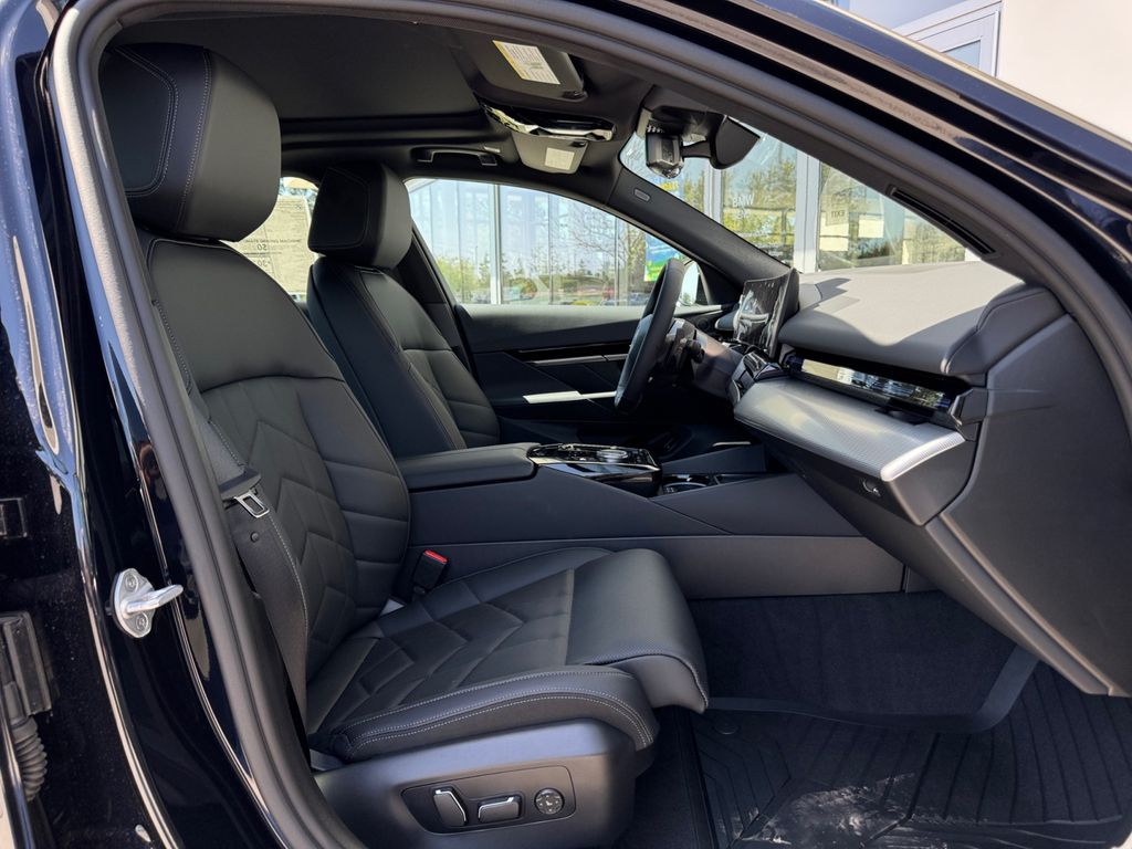 Used 2025 Black BMW 530i xDrive image 21