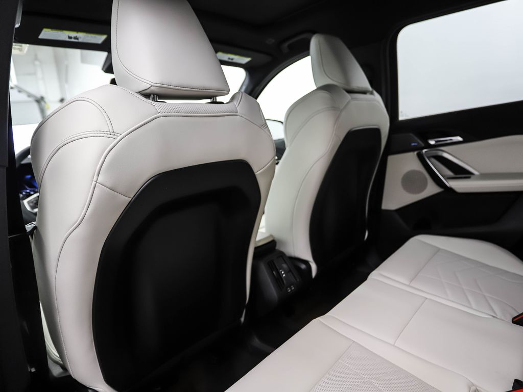 Thumbnail: 2026 BMW X1 - 20