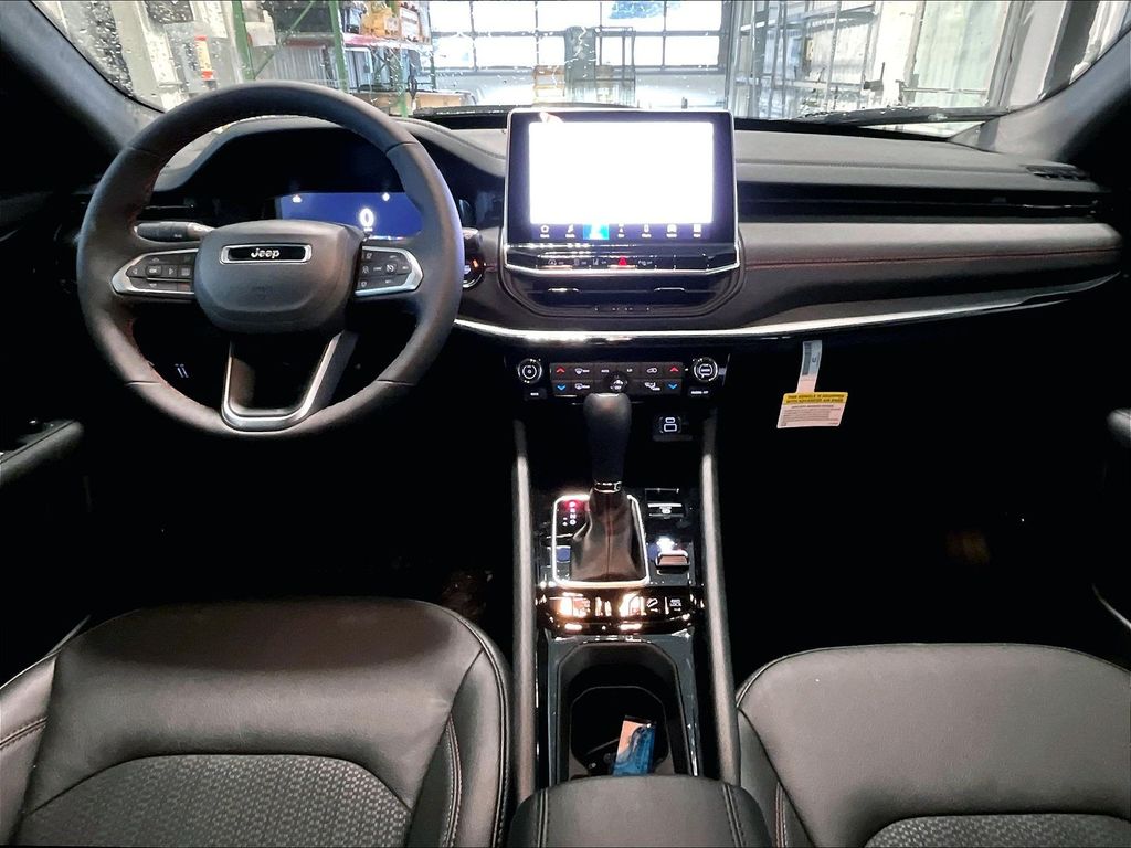 2026 Jeep Compass — photo 12