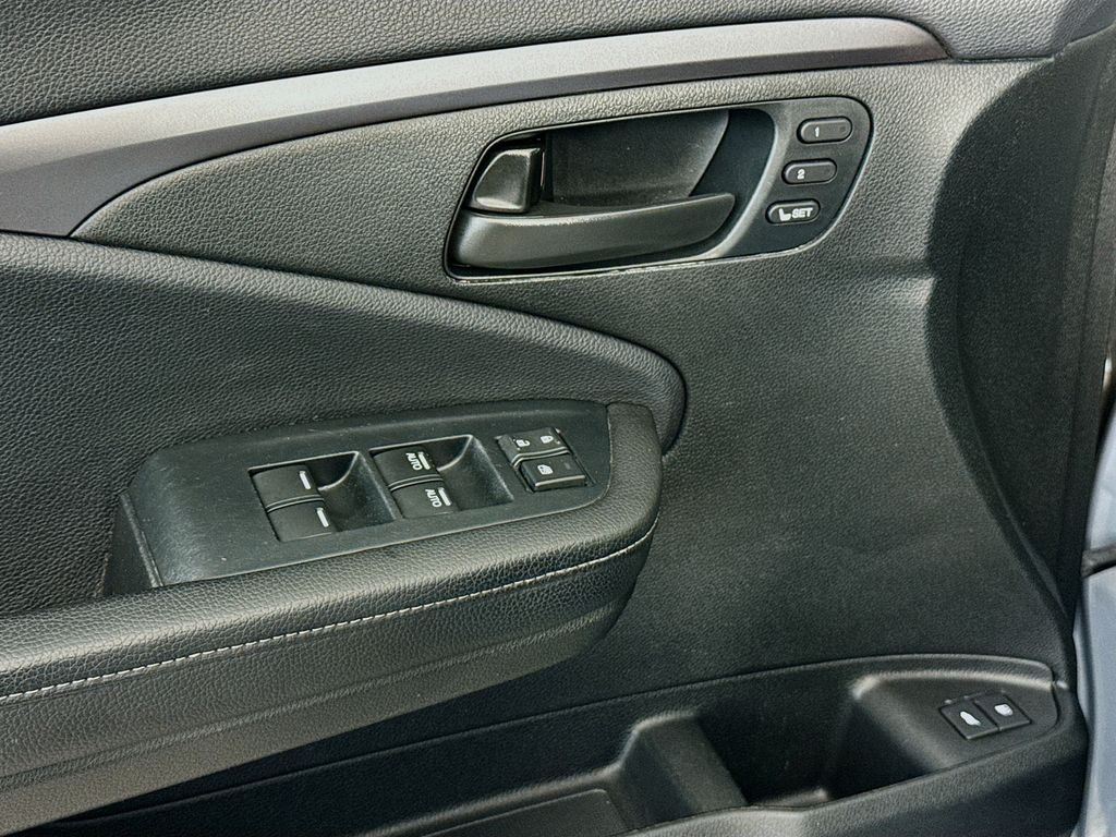 Thumbnail: 2023 Honda Passport - 23