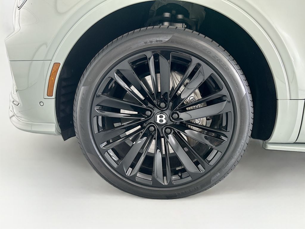 Thumbnail: 2023 Bentley Bentayga - 29