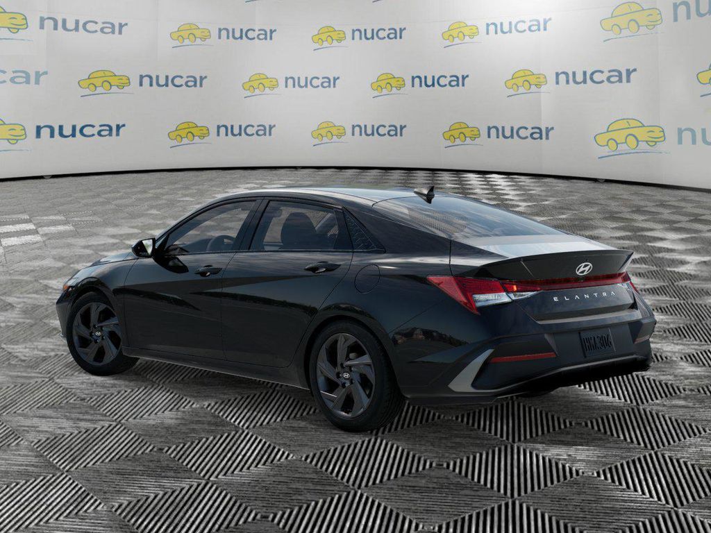 2026 Hyundai Elantra — photo 5