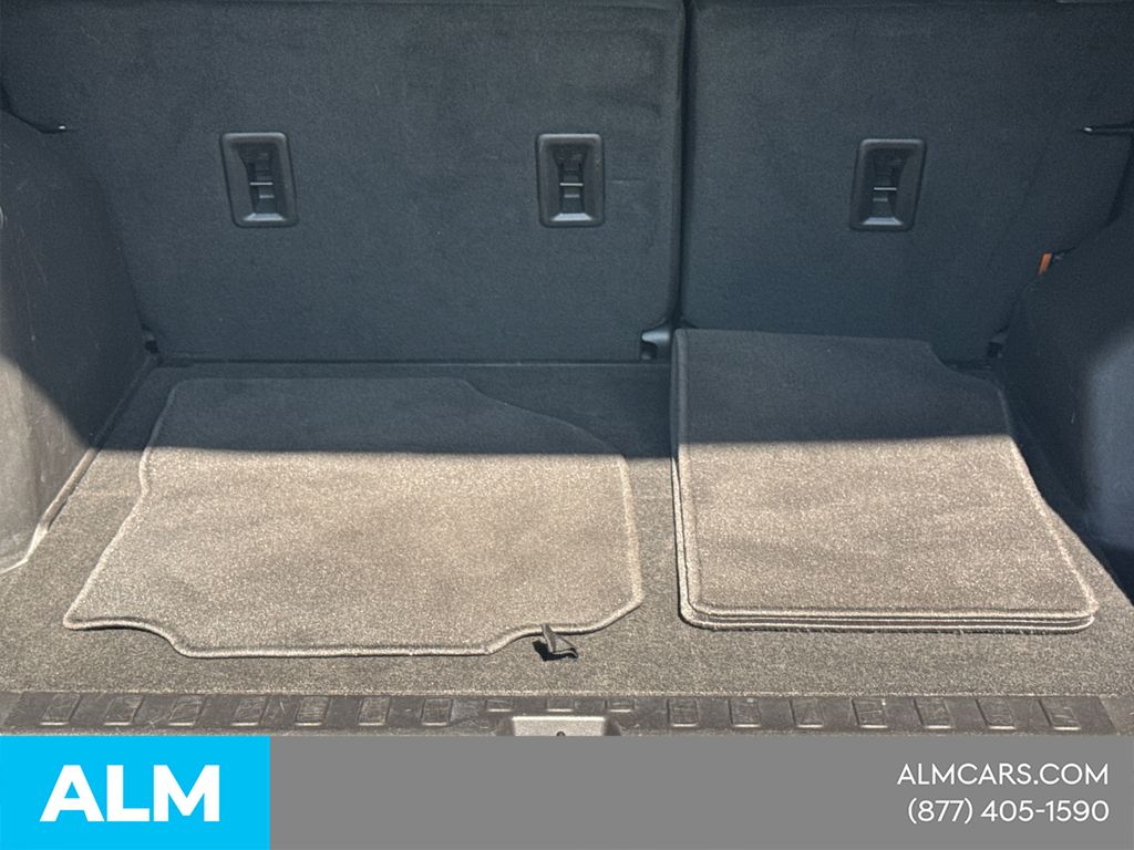 Used 2024 Silver GMC SLE image 21