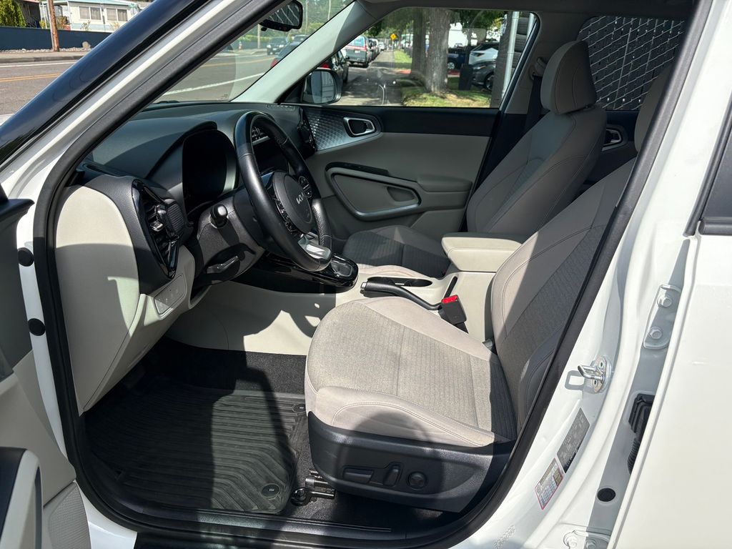 2023 Kia Soul EX
