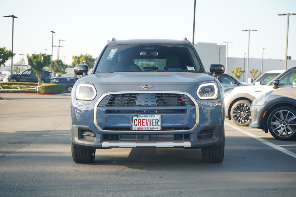 2025 MINI Cooper Countryman Base 6