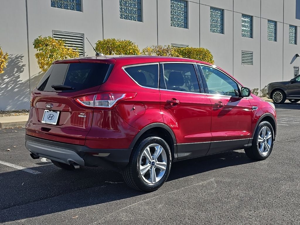 Thumbnail: 2016 Ford Escape - 8
