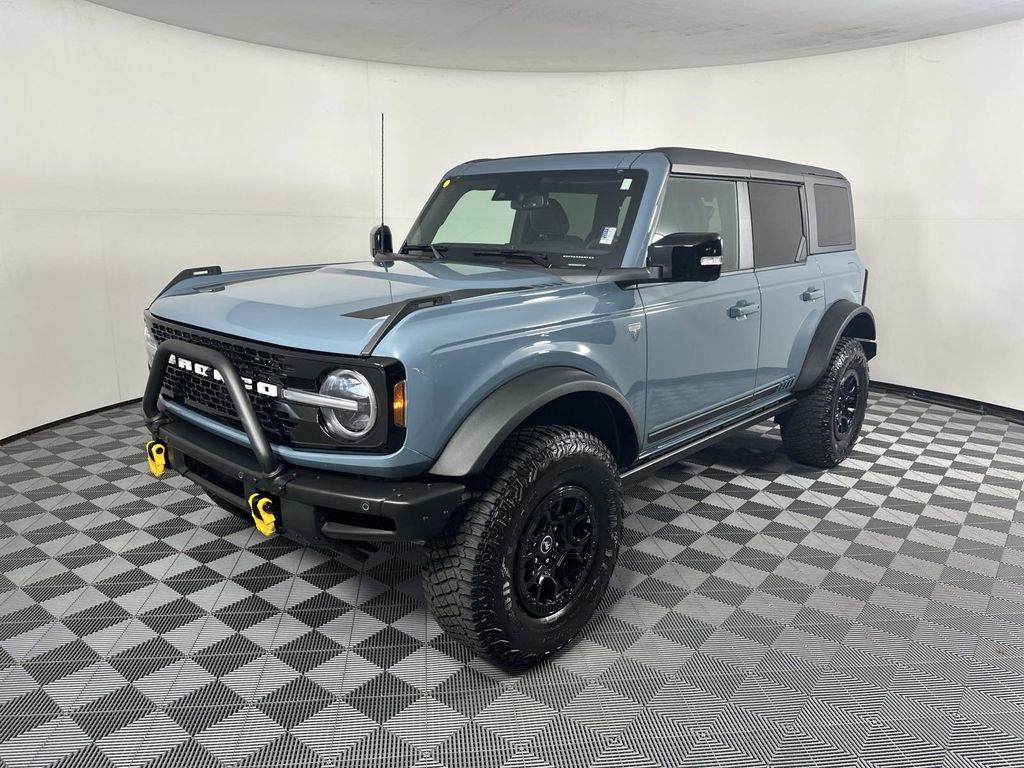 2021 Ford Bronco First Edition 3