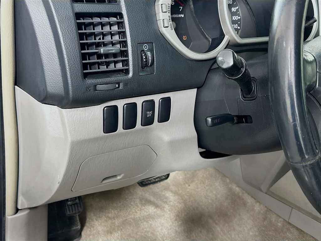 Thumbnail: 2004 Toyota 4Runner - 10