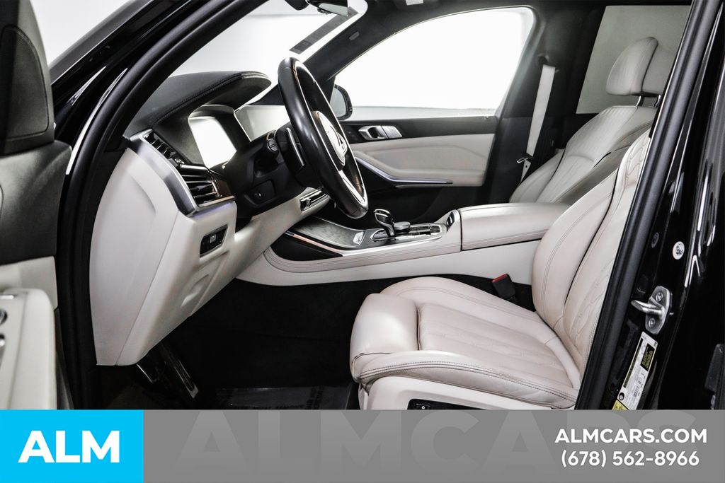 Used 2022 Black BMW xDrive40i image 16