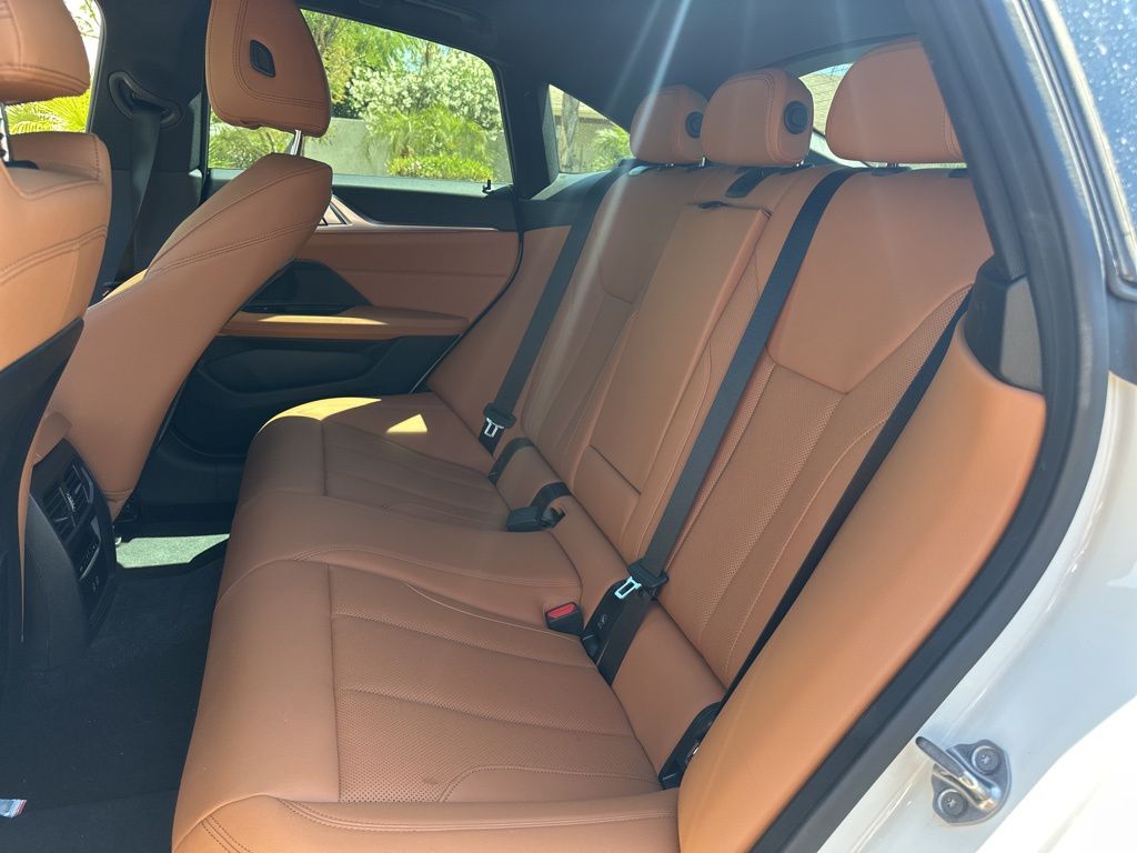 2024 BMW i4 eDrive35 7