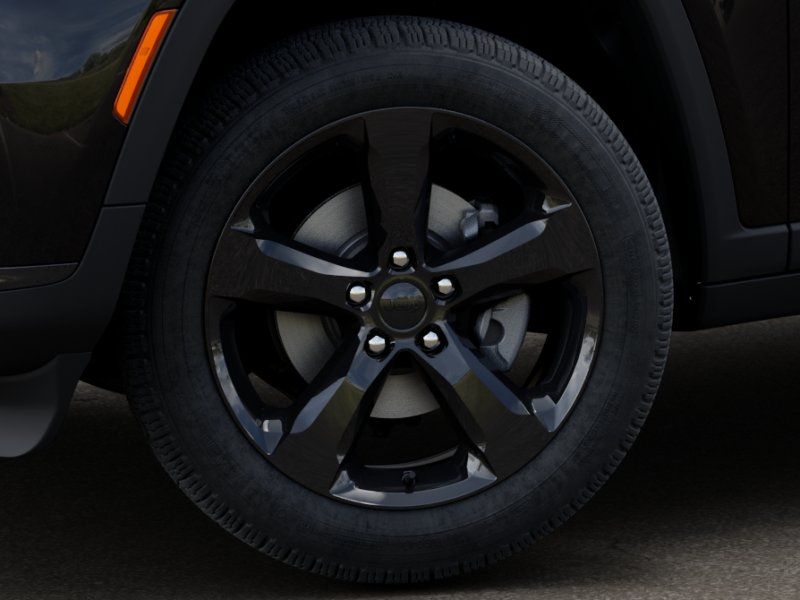 New 2025 Diamond Black Crystal Pearlcoat Jeep Limited image 8