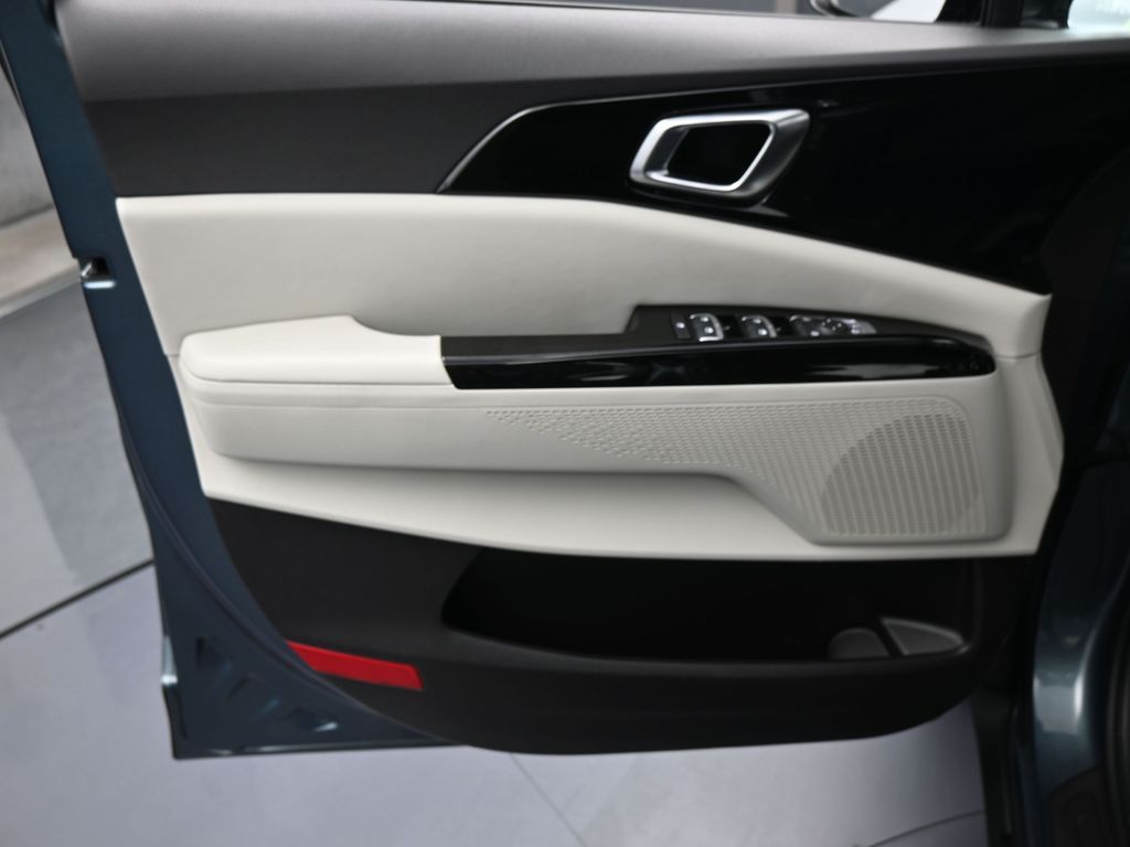 Used 2024 Astra Blue Kia EX image 13