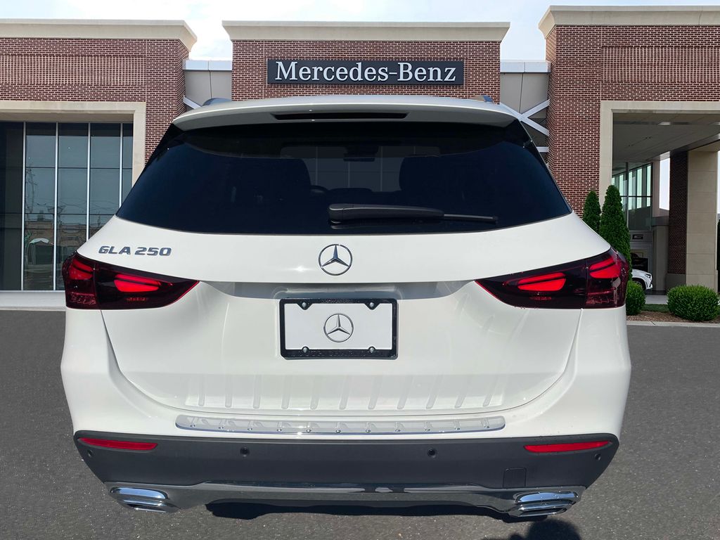 2025 Mercedes-Benz GLA 250 5