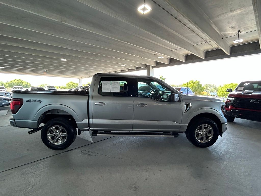 Used 2025 Silver Metallic Ford XLT image 6