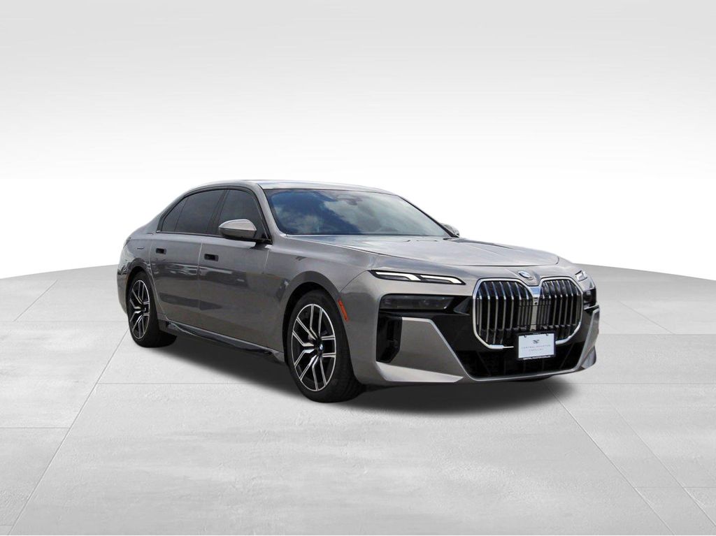 Gray Metallic 2025 BMW 7 Series Sedan Rear-Wheel Drive 8-Speed Automatic