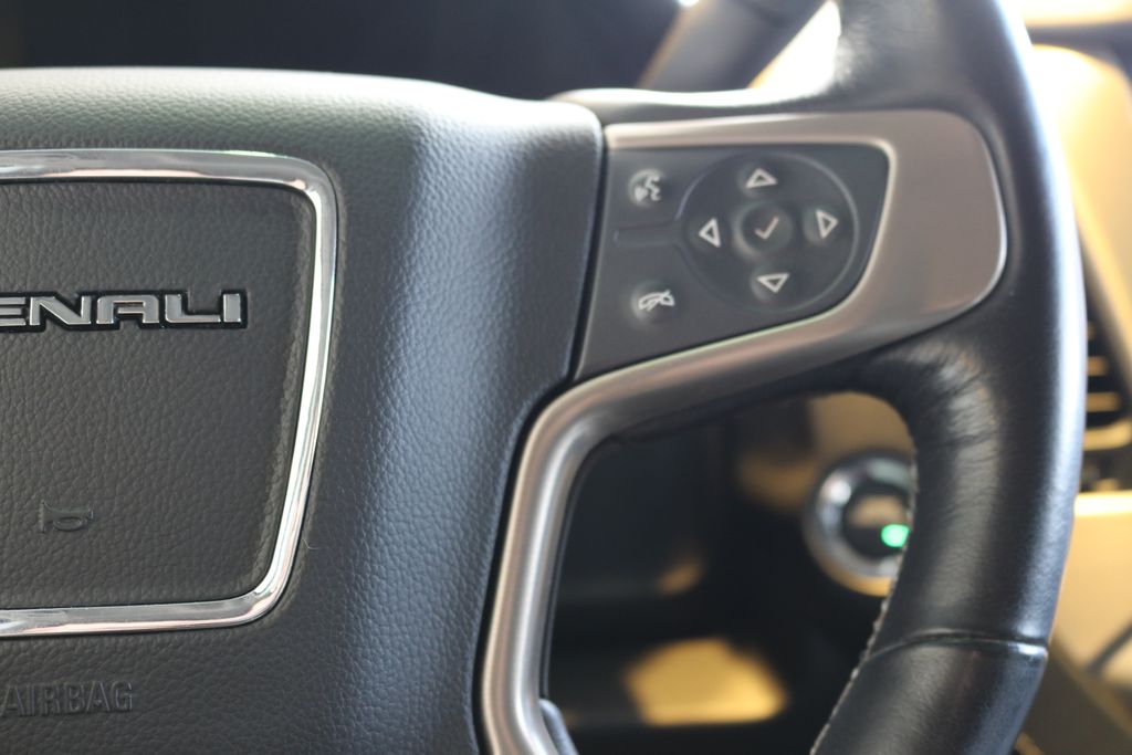 2018 GMC Yukon Denali photo