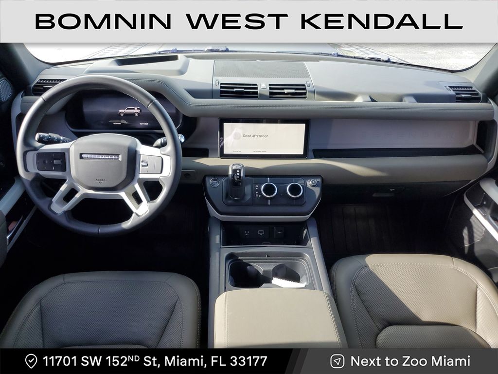 2023 Land Rover Defender 110 S photo