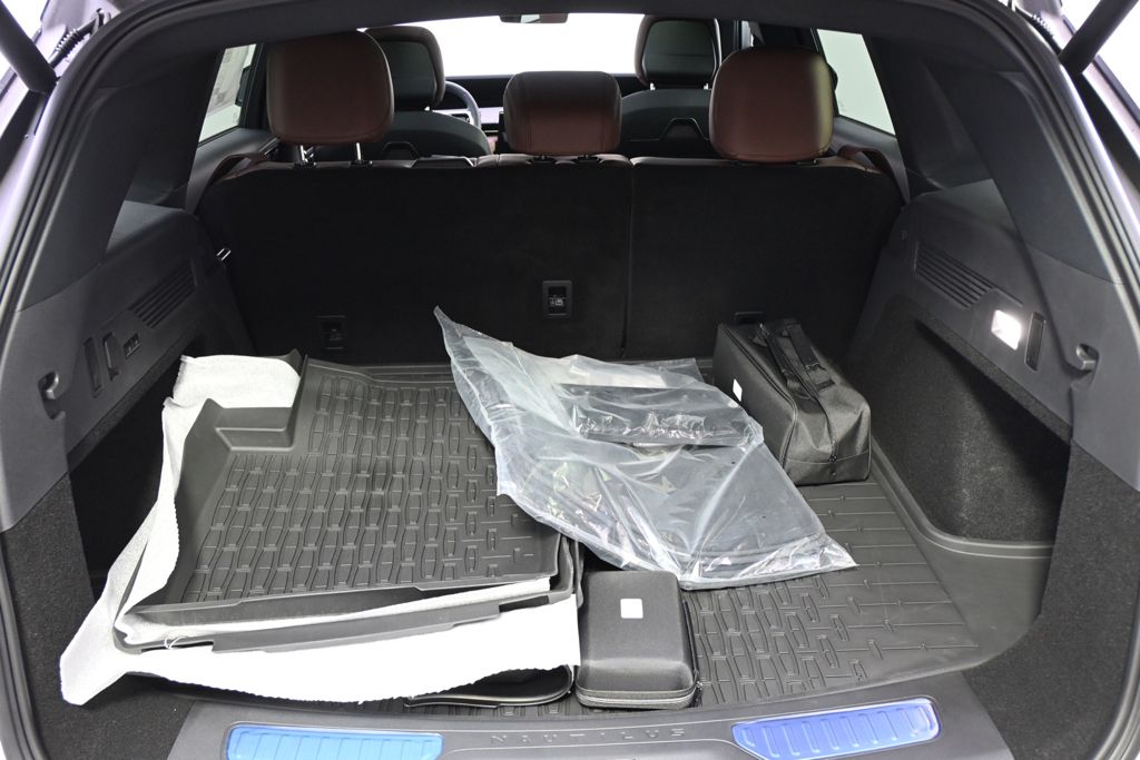 New 2026 White Lincoln Reserve image 17