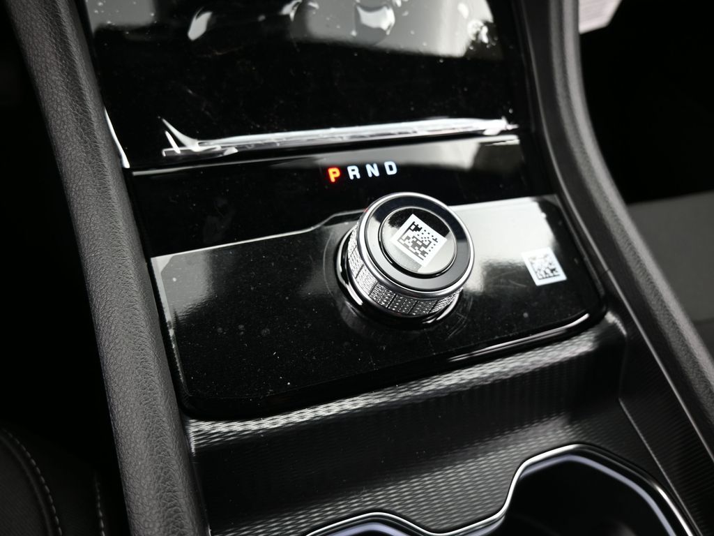 New 2025 Bright White Clearcoat Jeep Laredo image 28