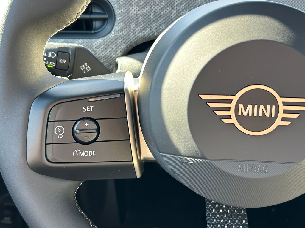 Thumbnail: 2026 MINI Cooper - 18