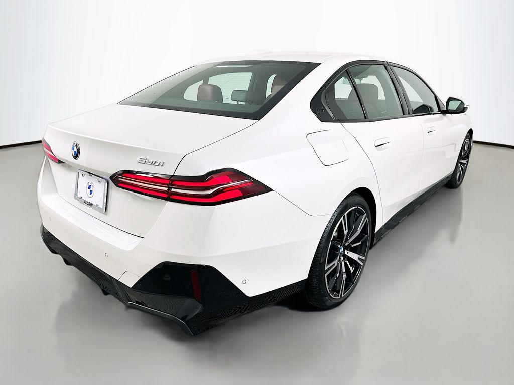 Thumbnail: 2025 BMW 5 Series - 5