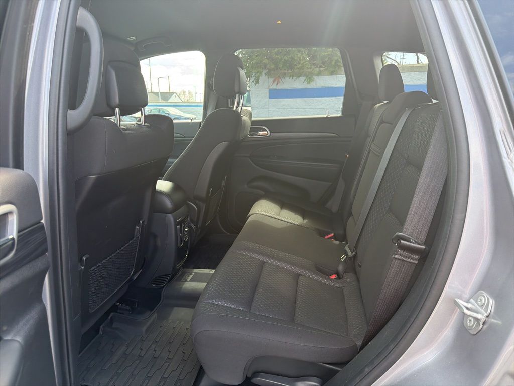 Thumbnail: 2021 Jeep Grand Cherokee - 18