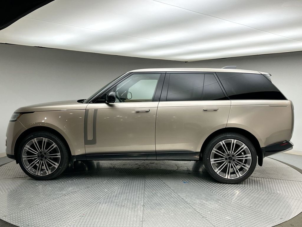 Thumbnail: 2026 Land Rover Range Rover - 2