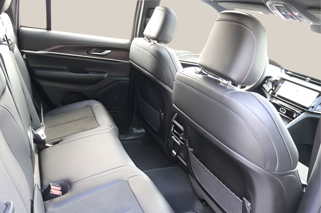 New 2026 White Jeep Altitude image 18