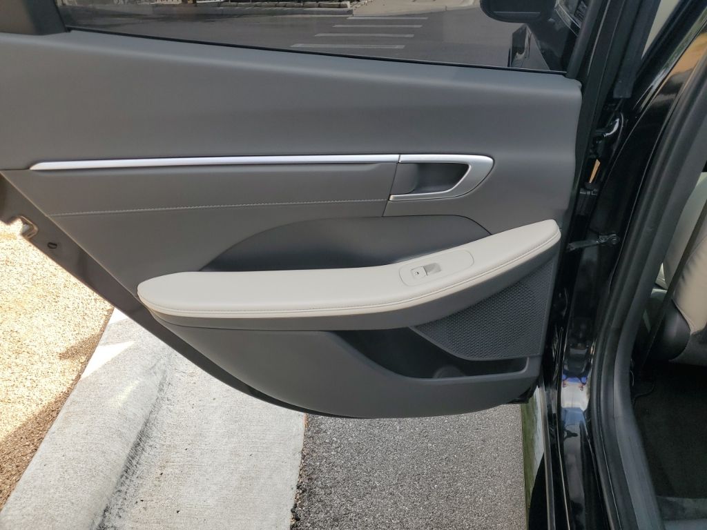 Used Car 2022 Hyundai Sonata  Limited For Sale Under $25,000 In Austin, Texas