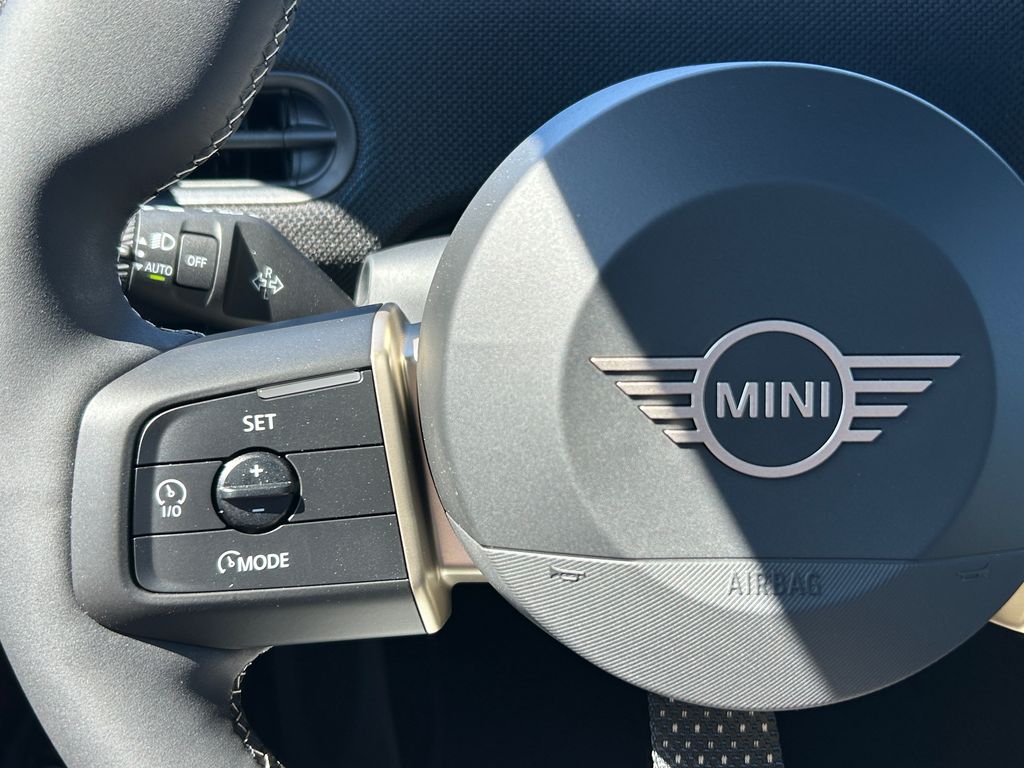 Thumbnail: 2025 MINI Cooper Hardtop - 19